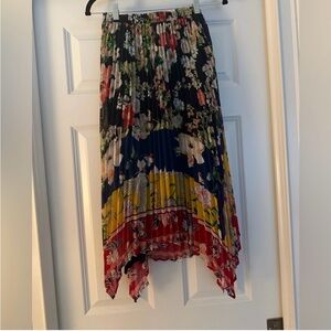 Chic Asymmetrical Floral Skirt in Multicolor